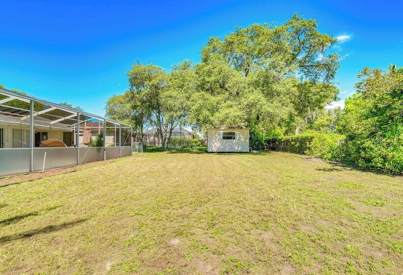 Spring Hill Home: Private Pool, 9 Mi To Beach!