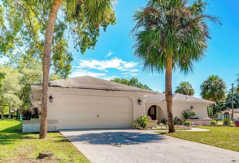 Spring Hill Home: Private Pool, 9 Mi To Beach!