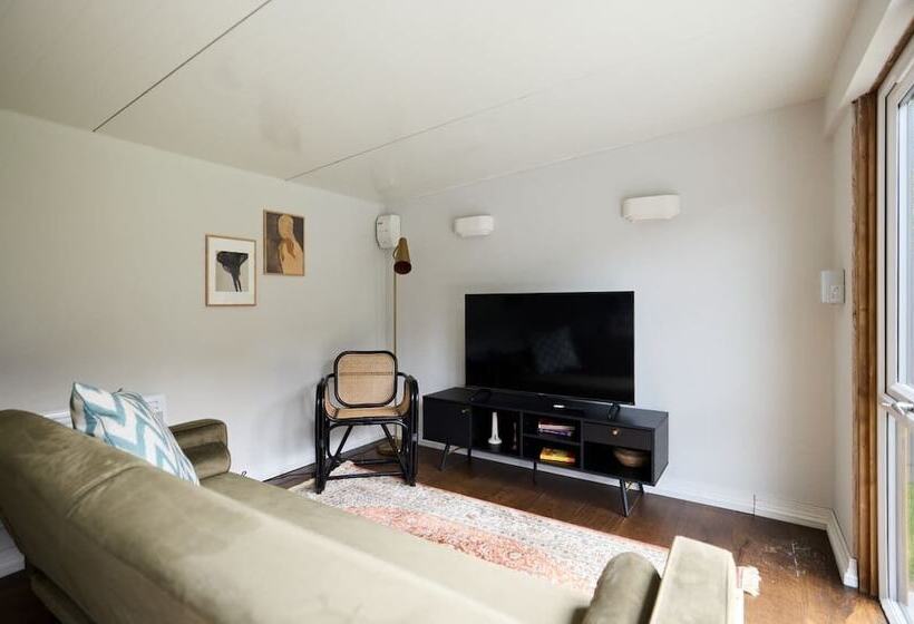 The Roehampton Place Elegant 5bdr House With Garden + Parking