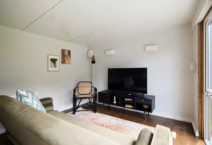 The Roehampton Place   Elegant 5bdr House With Garden + Parking