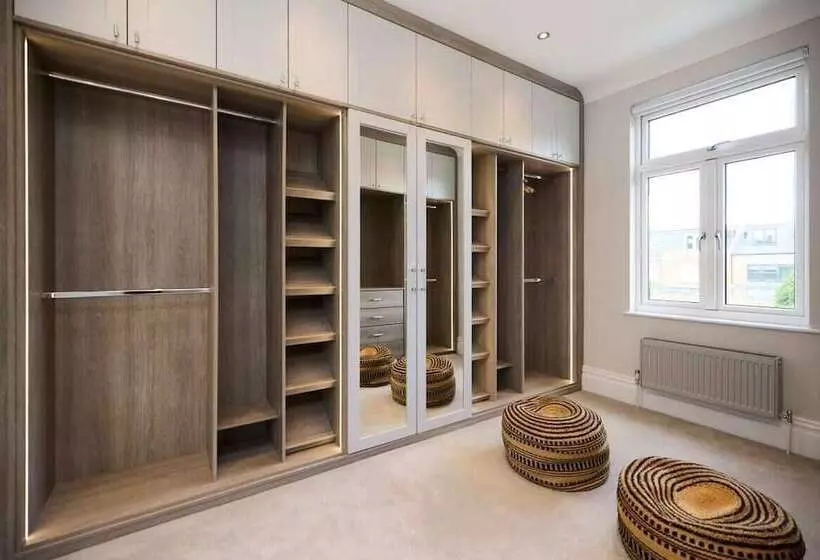 The Roehampton Place   Elegant 5bdr House With Garden + Parking