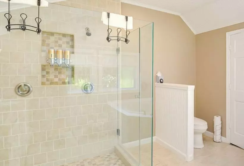 Bayfront Steuben Home W/ Screened Porch & Fire Pit