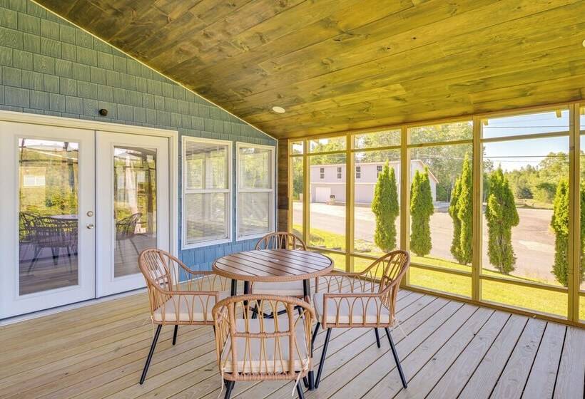 Bayfront Steuben Home W/ Screened Porch & Fire Pit