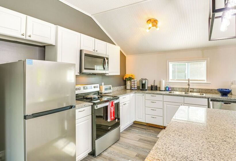 Bayfront Steuben Home W/ Screened Porch & Fire Pit