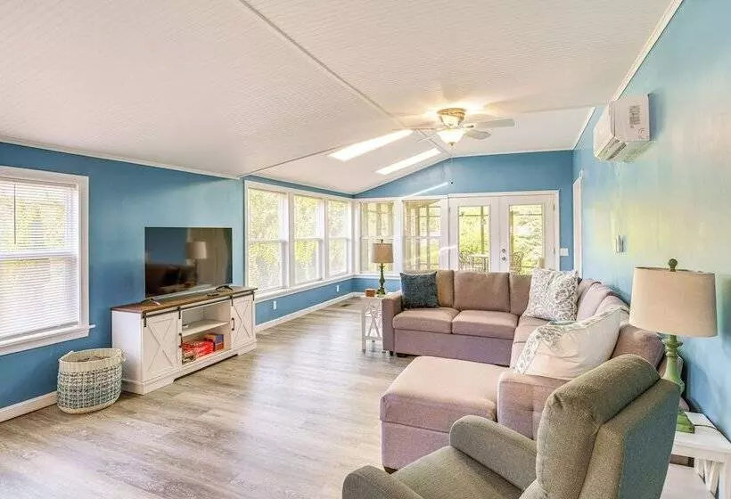 Bayfront Steuben Home W/ Screened Porch & Fire Pit