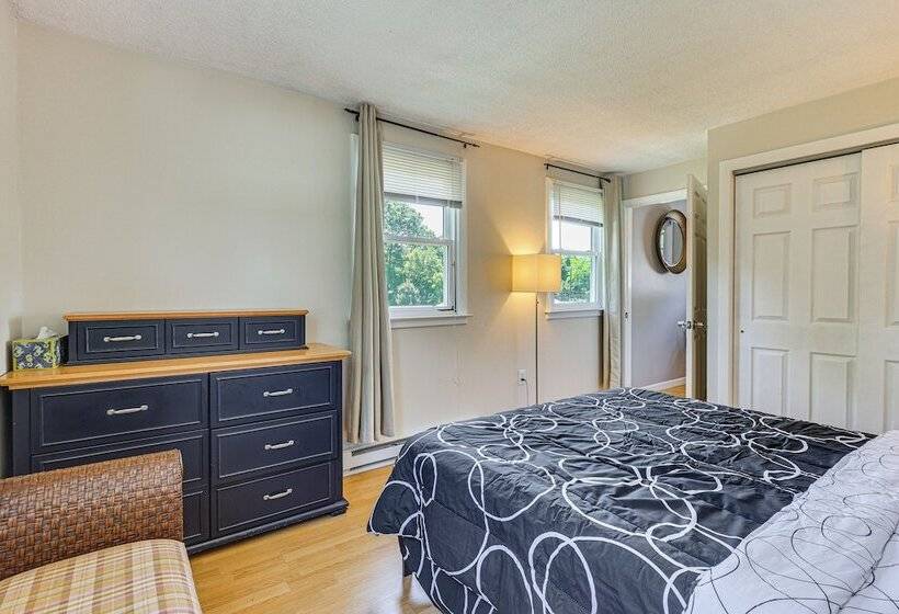 Charming Farmington Home ~ 5 Mi To Uconn Health!