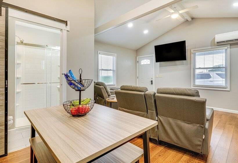 4 Mi To Honeywell Center Cozy Wabash Home