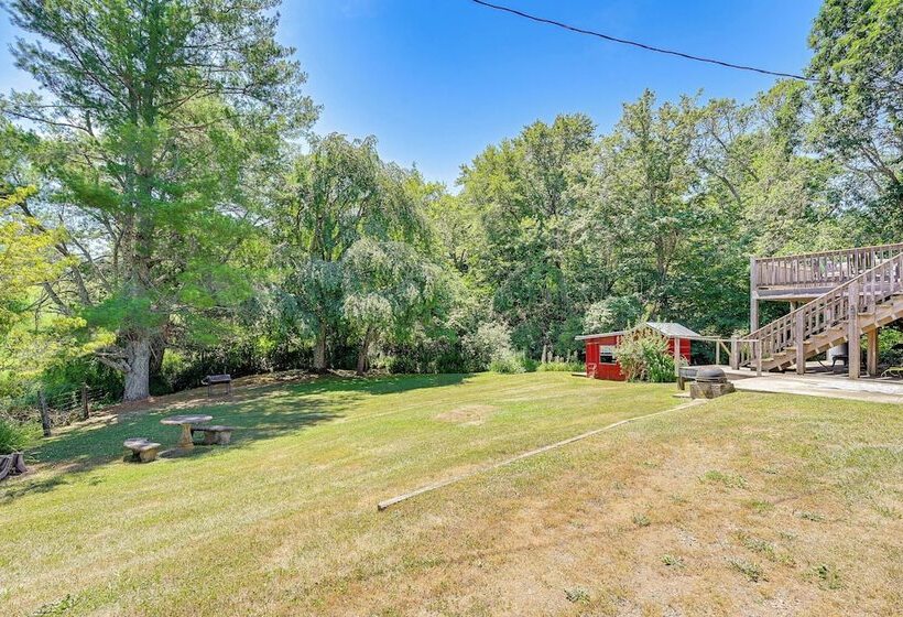 Family Fancy Gap Cottage W/ Deck   Pets Welcome!