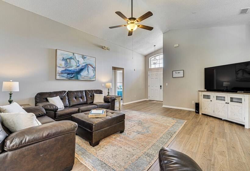 Heated Pool & Screened Lanai: Haines City Haven!