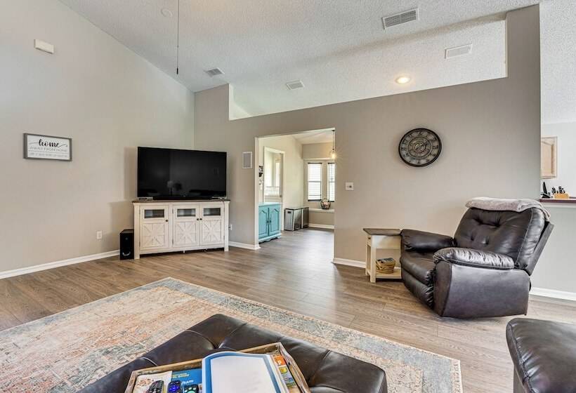 Heated Pool & Screened Lanai: Haines City Haven!