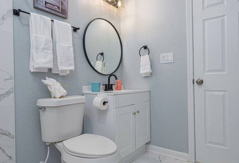 Heaven Sent Convenient 4br/ 3ba Near Downtown