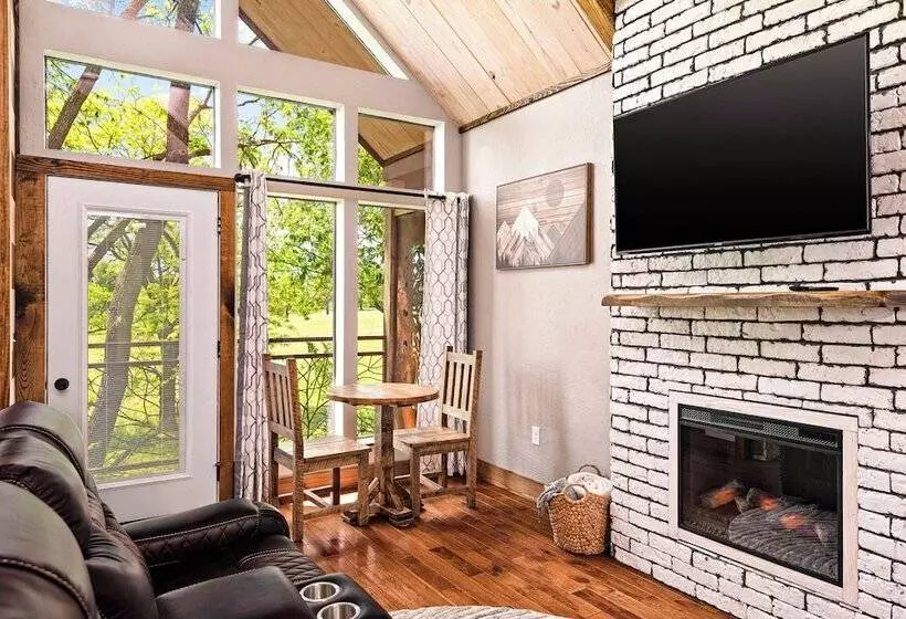 Hotelli Fairway Treehouses