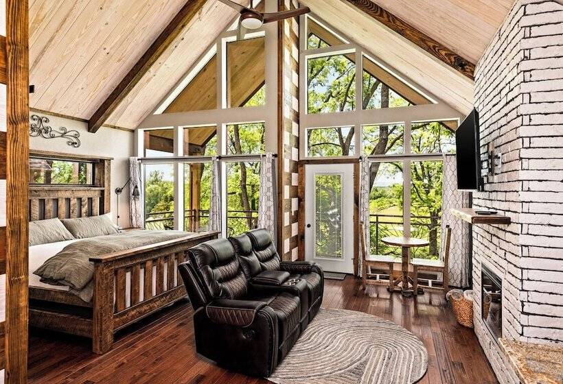 فندق Fairway Treehouses