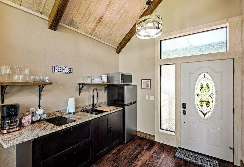 Hotelli Fairway Treehouses