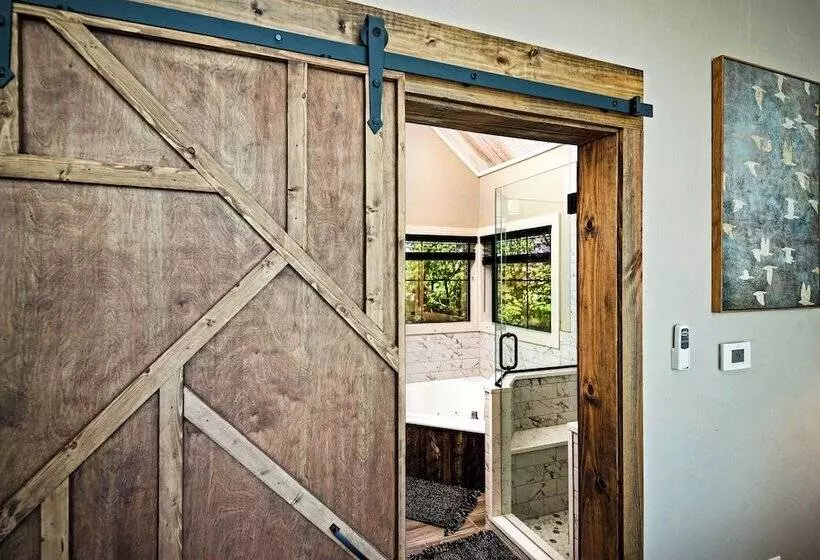 Hotelli Fairway Treehouses