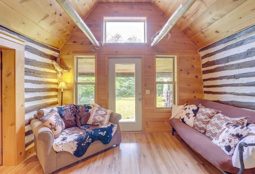Mountain View Cabin On Farm: 3 Mi To Town & Shops