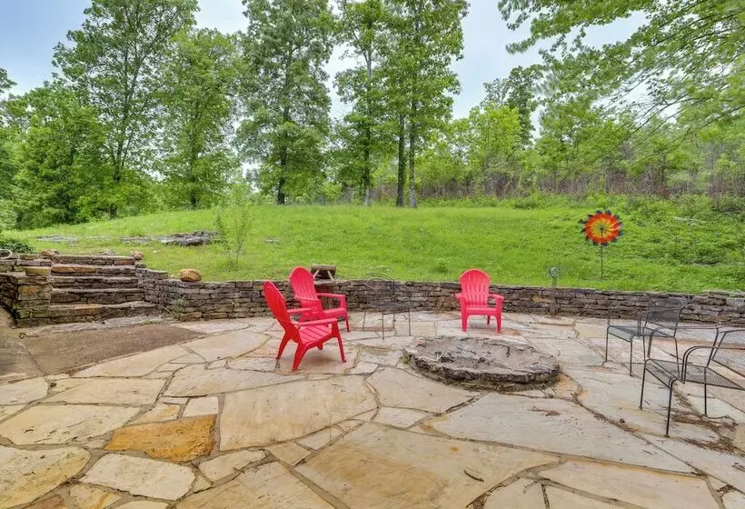 Mountain View Cabin On Farm: 3 Mi To Town & Shops