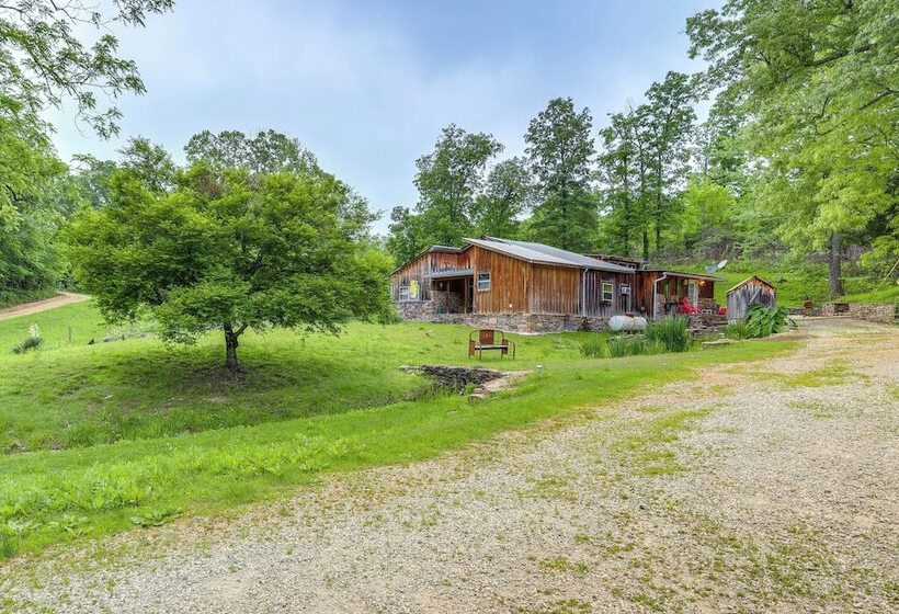 Mountain View Cabin On Farm: 3 Mi To Town & Shops