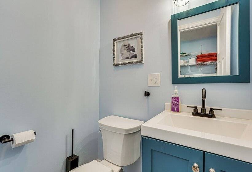 Near Hiking Trails & Ski Resorts: Killington Home!