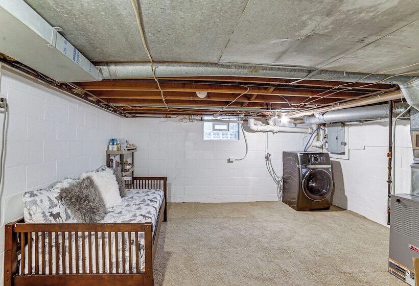 Michigan Lakefront Retreat W/ Kayaks & 2 Decks