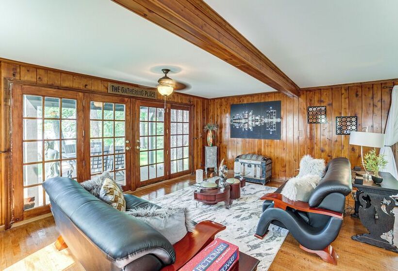 Michigan Lakefront Retreat W/ Kayaks & 2 Decks