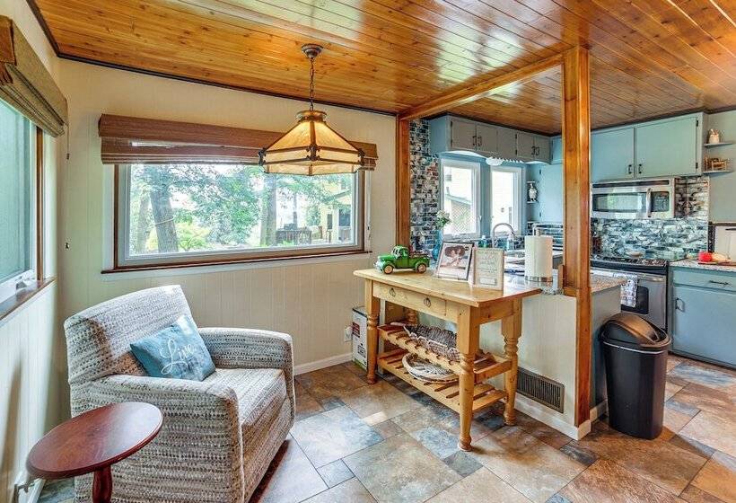 Michigan Lakefront Retreat W/ Kayaks & 2 Decks
