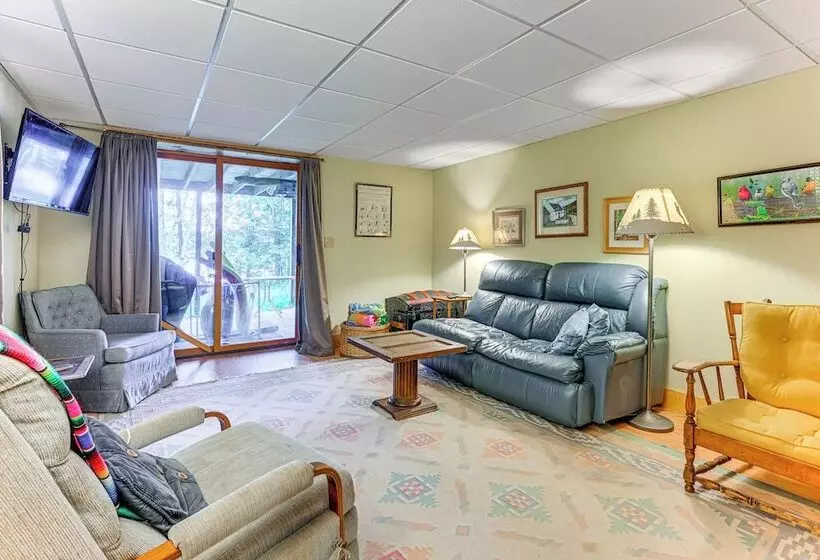 Peaceful White Sand Lake House W/ Dock & Deck!