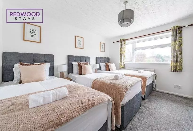 Majatalo Kingston Road House By Redwood Stays