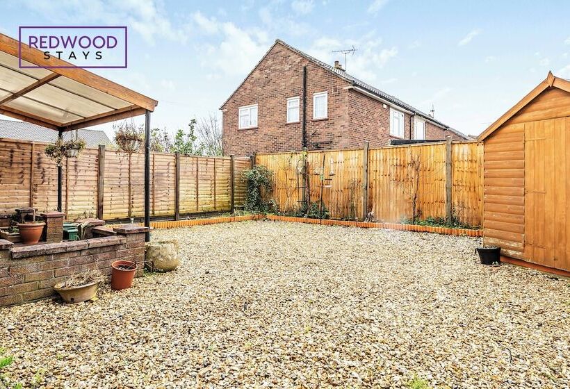 بنسيون Kingston Road House By Redwood Stays