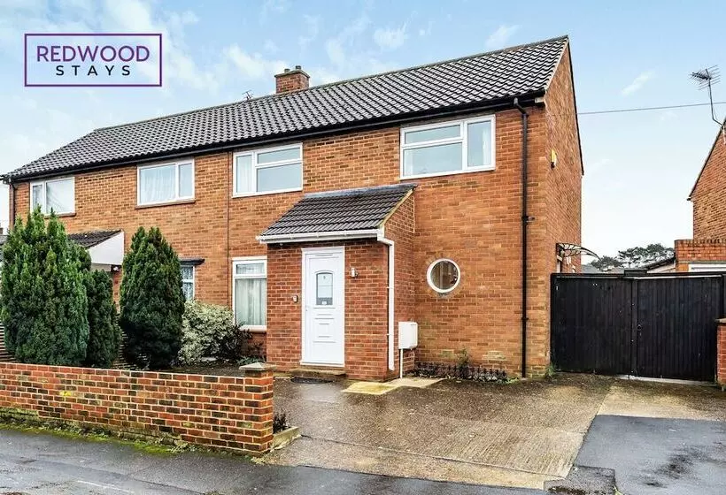 Majatalo Kingston Road House By Redwood Stays