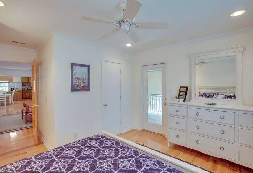 Near Edisto Beach State Park: Home W/ Lanais!