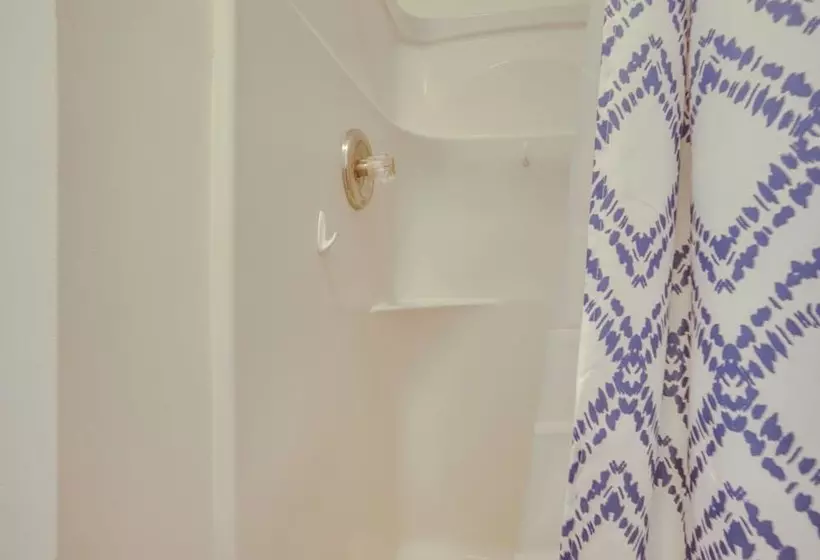 Near Edisto Beach State Park: Home W/ Lanais!