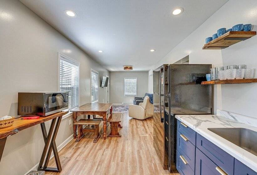 Fire Pit & Patio: Pet Friendly Cabin In Idlewild!