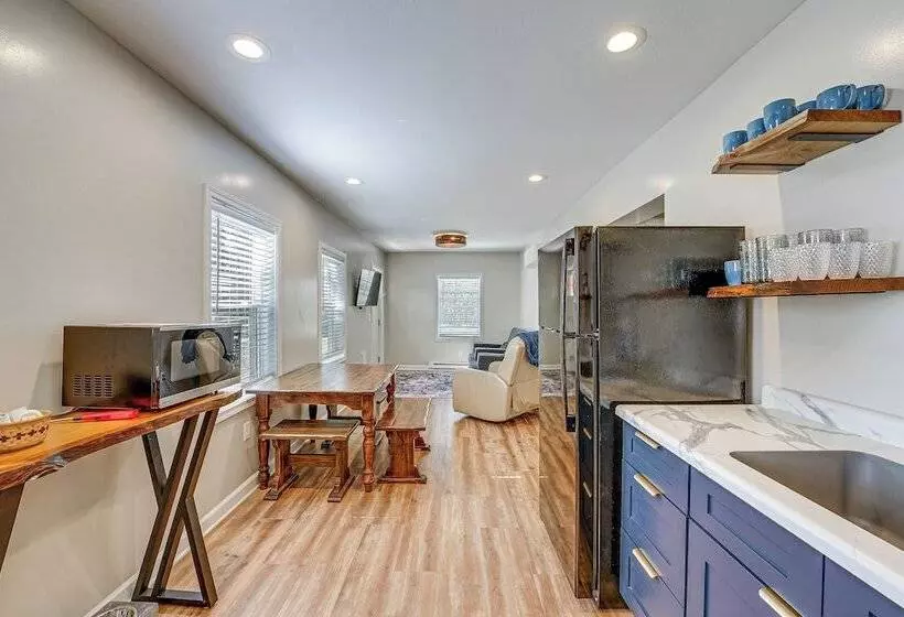 Fire Pit & Patio: Pet Friendly Cabin In Idlewild!