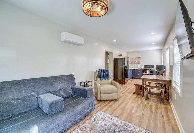 Fire Pit & Patio: Pet Friendly Cabin In Idlewild!