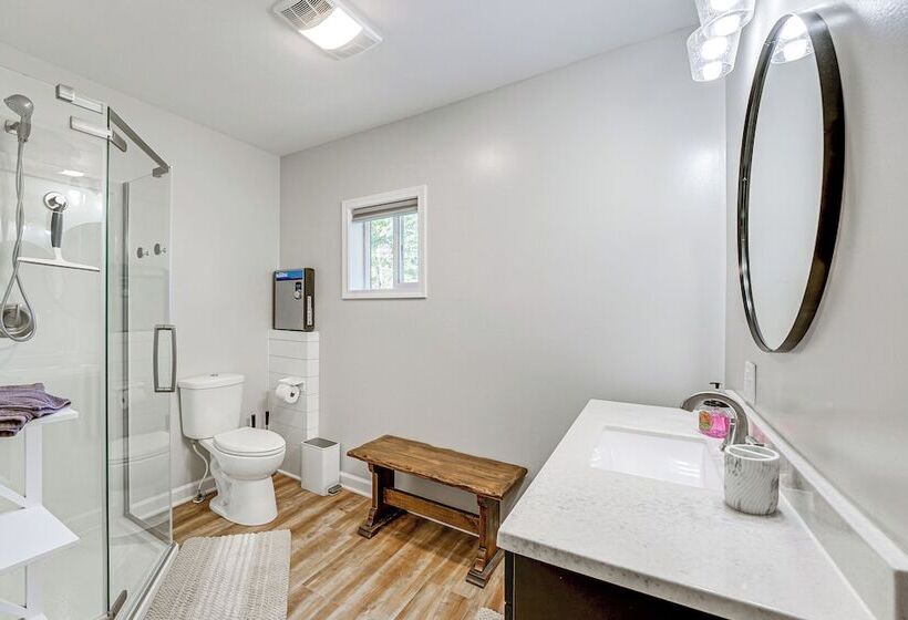 Fire Pit & Patio: Pet Friendly Cabin In Idlewild!