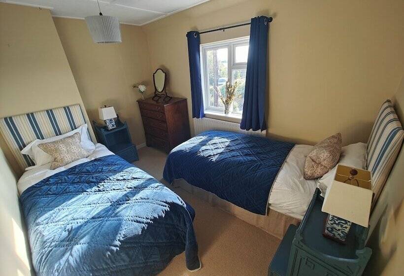 레지던스 King Arthur S Rest Sleeps 10, Hot Tub & Garden