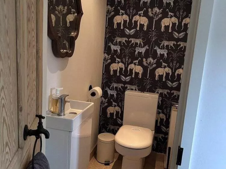 レジデンス King Arthur S Rest   Sleeps 10, Hot Tub & Garden