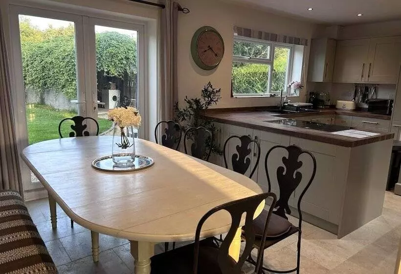 レジデンス King Arthur S Rest   Sleeps 10, Hot Tub & Garden