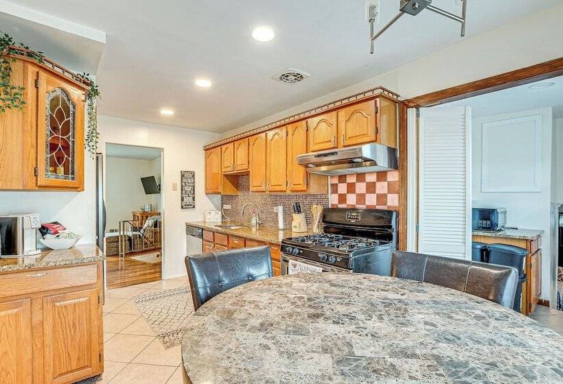 Somerset Home W/ Large Yard Near Parks & Trails