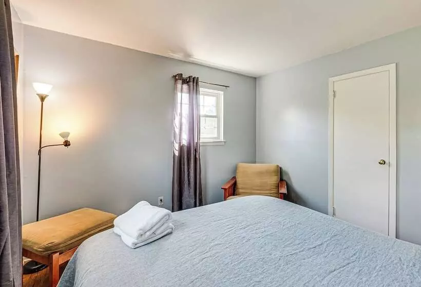 Somerset Home W/ Large Yard Near Parks & Trails