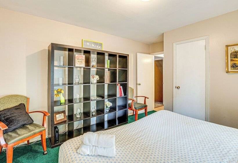 Somerset Home W/ Large Yard Near Parks & Trails