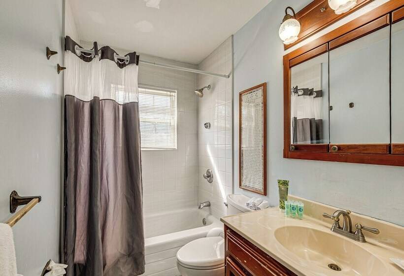 Somerset Home W/ Large Yard Near Parks & Trails