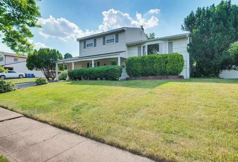 Somerset Home W/ Large Yard Near Parks & Trails