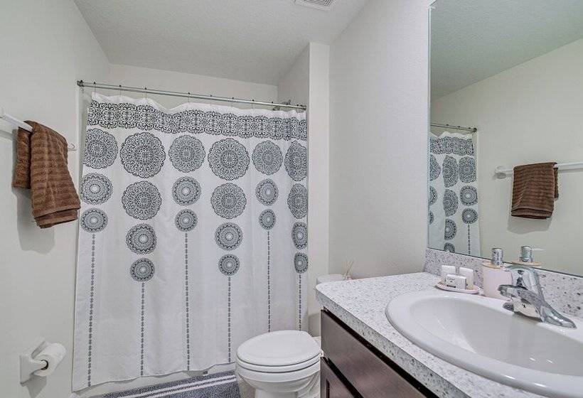 Spring Hill Retreat W/ Patio & Yard, Near Kayaking