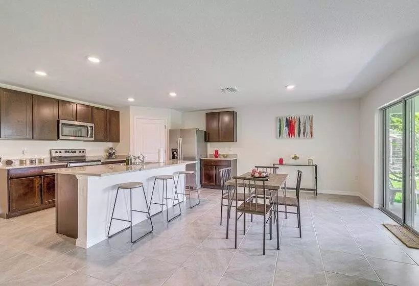 Spring Hill Retreat W/ Patio & Yard, Near Kayaking