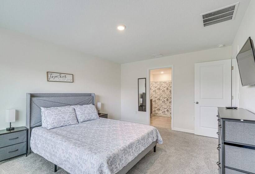 Spring Hill Retreat W/ Patio & Yard, Near Kayaking