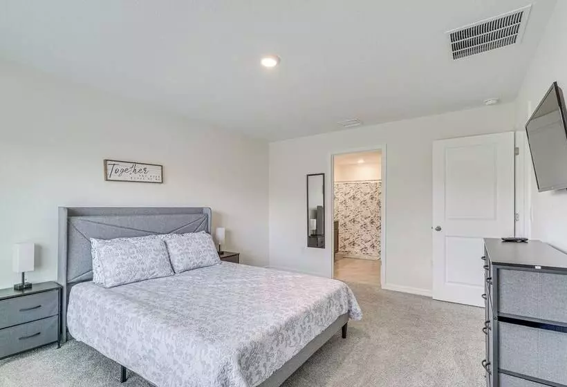 Spring Hill Retreat W/ Patio & Yard, Near Kayaking