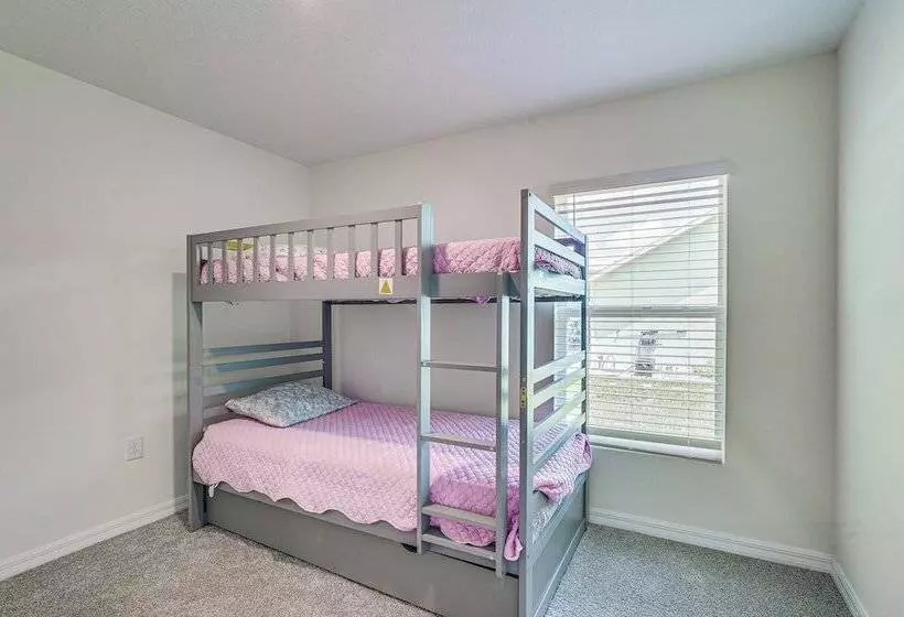 Spring Hill Retreat W/ Patio & Yard, Near Kayaking