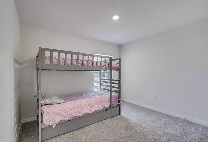 Spring Hill Retreat W/ Patio & Yard, Near Kayaking